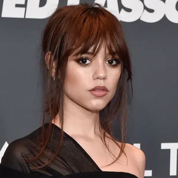 Η Jenna Ortega γίνεται το νέο πρόσωπο της Dior Beauty