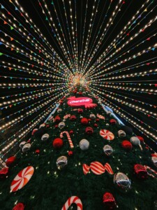 Το σουηδικό “Fredagsmys”: Η τάση που νικά το FOMO των γιορτών