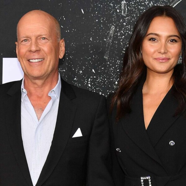 Η σύζυγος του Bruce Willis αποκαλύπτει: Δεν γνωρίζει ότι έχει άνοια