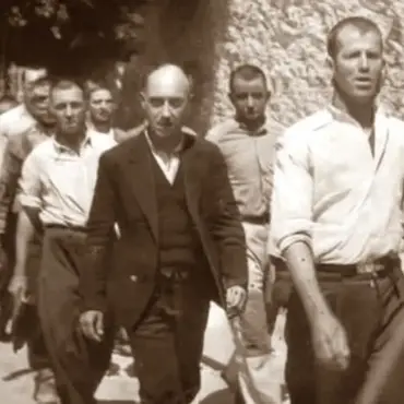 Καισαριανή: Μνημειακού χαρακτήρα πλέον το αρχείο φωτογραφιών της εκτέλεσης των 200