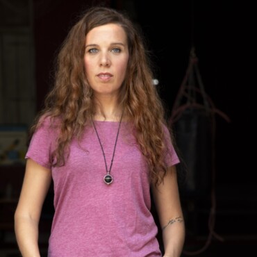 Για την Βάσια Λακουμέντα, η τρυφερότητα είναι στάση ζωής