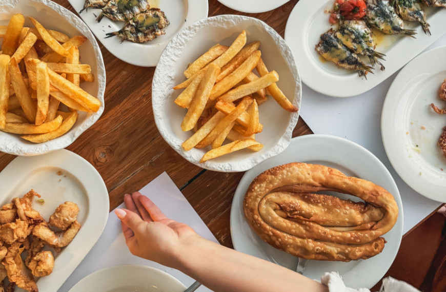 Γιατί η γαστροοισοφαγική παλινδρόμηση επιδεινώνεται το καλοκαίρι και πώς θα την αντιμετωπίσετε